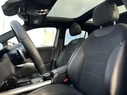 Photo 10 Mercedes GLA  200 d 150ch AMG Line 8G-DCT