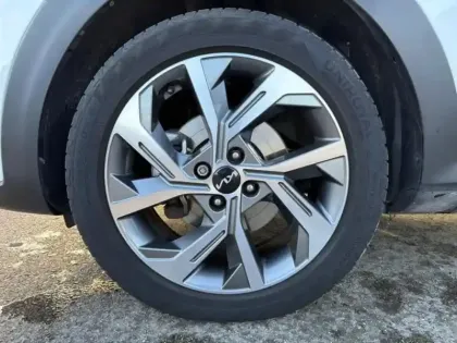 Photo 8 Kia Stonic  1.0 T-GDi 120ch MHEV GT Line Premium