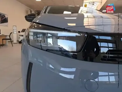 Photo 12 Opel Corsa  1.2 Turbo Hybrid 110ch Edition e-DCT6