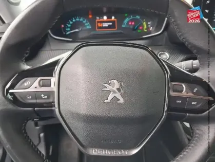Photo 11 Peugeot 2008  e- 136ch Active Business GPS Camera Carplay