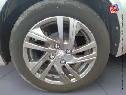 Photo 39 Peugeot 208  1.2 PureTech 75ch S&S Style