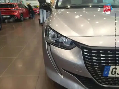 Photo 42 Peugeot 208  1.2 PureTech 75ch S&S Style