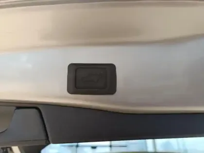 Photo 8 Toyota Rav4  2.5 Hybride 218ch 30 Years 2WD MY25