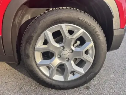 Photo 10 Jeep Avenger  Electrique 156ch 115kW Altitude