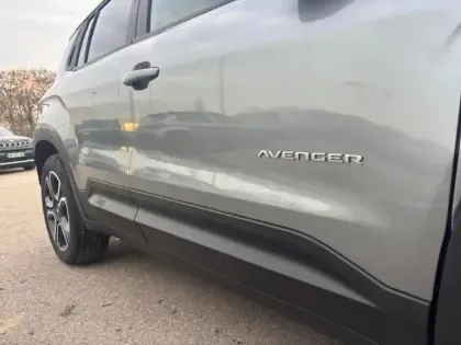 Photo 29 Jeep Avenger  Electrique 156ch 115kW Summit