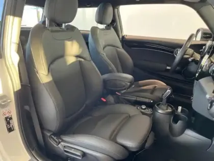 Photo 8 Mini Mini  Cooper 136ch Edition Premium Plus BVA7