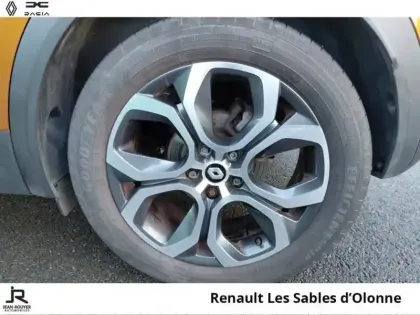 Photo 7 Renault Captur  1.6 E-Tech hybride 145ch Intens -21