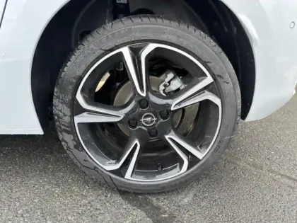 Photo 8 Opel Corsa  1.2 Turbo Hybrid 110ch GS e-DCT6