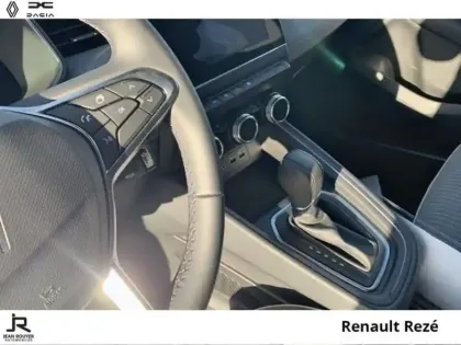 Photo 20 Renault Clio  1.6 E-Tech 145ch full hybrid Techno - 24