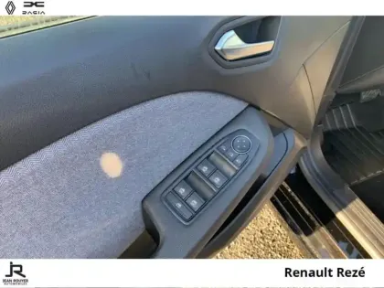 Photo 13 Renault Clio  1.6 E-Tech 145ch full hybrid Techno - 24