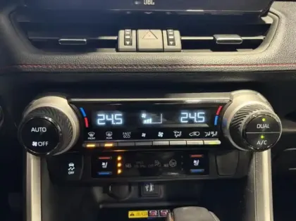 Photo 10 Toyota Rav4  2.5 Hybride Rechargeable 306ch Collection AWD-i MY24