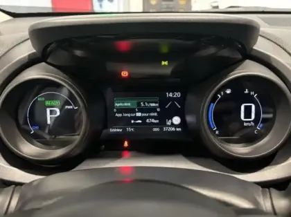 Photo 7 Toyota Yaris  Cross 116h Dynamic Business + Programme Beyond Zero Academy MY22