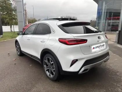 Photo 6 Kia Xceed  1.6 GDi 105ch + Plug-In 60.5ch Premium DCT6
