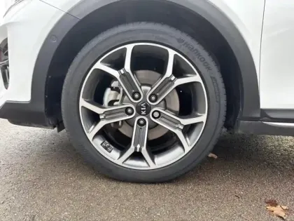 Photo 8 Kia Xceed  1.6 GDi 105ch + Plug-In 60.5ch Premium DCT6