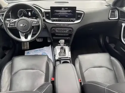 Photo 13 Kia Xceed  1.6 GDi 105ch + Plug-In 60.5ch Premium DCT6