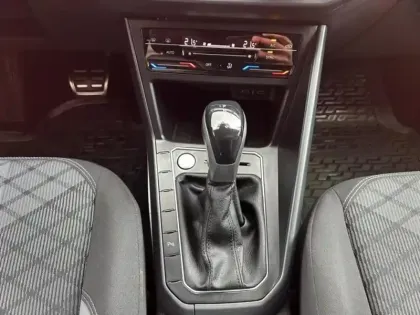 Photo 11 Volkswagen Taigo  1.5 TSI 150ch R-Line DSG7