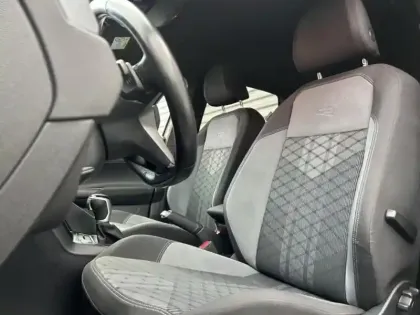 Photo 6 Volkswagen Taigo  1.5 TSI 150ch R-Line DSG7