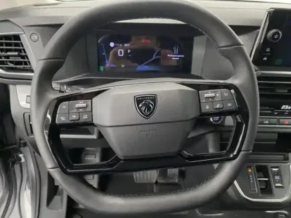 Photo 5 Peugeot Expert  Fg M 2.2 Diesel 180ch Tech Edition automatique