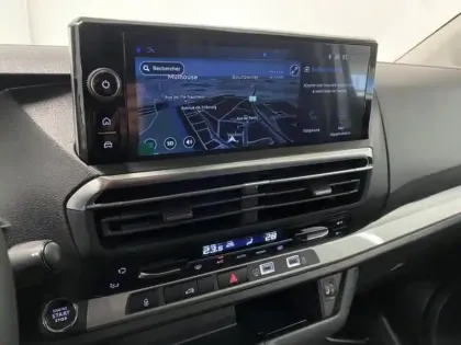 Photo 14 Peugeot Expert  Fg M 2.2 Diesel 180ch Tech Edition automatique