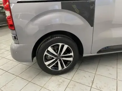 Photo 12 Peugeot Expert  Fg M 2.2 Diesel 180ch Tech Edition automatique