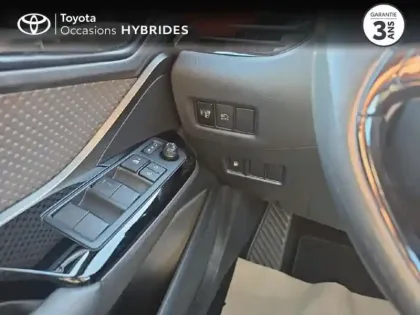 Photo 13 Toyota C-HR  122h Distinctive 2WD E-CVT MY22