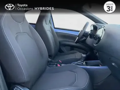 Photo 11 Toyota Aygo  X 116h Graphic