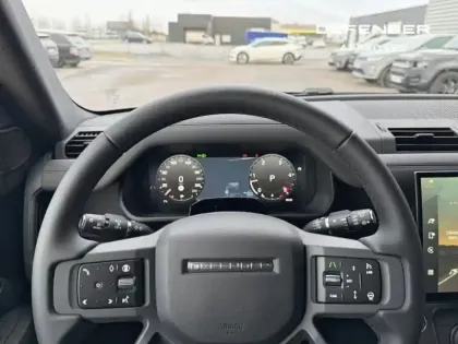 Photo 8 Land rover Defender  110 3.0 D250 Hard Top X-Dynamic SE