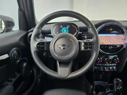 Photo 12 Mini Mini  5 Portes Cooper 136ch Edition Premium BVA7