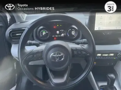 Photo 12 Toyota Yaris  116h Iconic 5p MY22