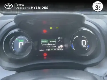 Photo 13 Toyota Yaris  116h Iconic 5p MY22