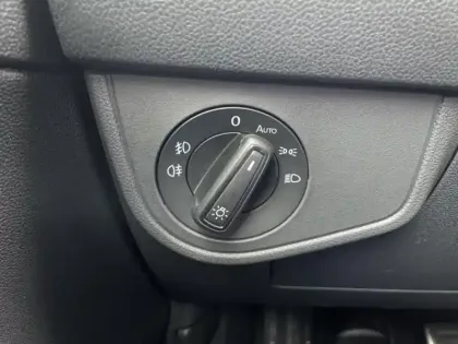 Photo 13 Volkswagen Taigo  1.0 TSI 110ch R-Line DSG7