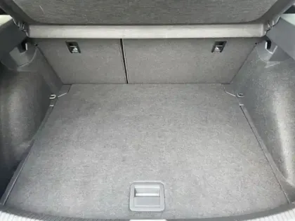 Photo 6 Volkswagen Taigo  1.0 TSI 110ch R-Line DSG7