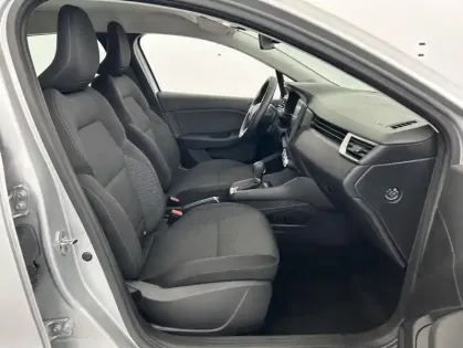 Photo 23 Renault Clio 1.6 E-Tech hybride 140ch Zen + Radars de recul