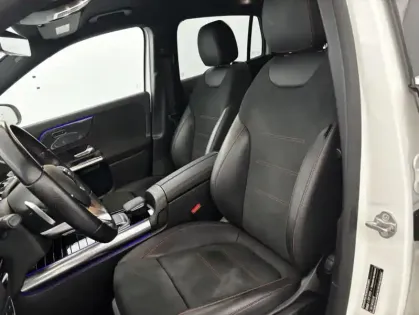 Photo 12 Mercedes GLA 200 d 150ch AMG Line 8G-DCT Pack Premium