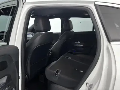 Photo 10 Mercedes GLA 200 d 150ch AMG Line 8G-DCT Pack Premium