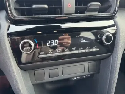 Photo 19 Toyota Yaris Hybride 1.5 HYBRID 116H DESIGN AUTO MC24