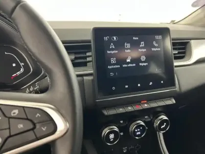 Photo 16 Renault Captur 1.6 E-Tech hybride 145ch Intens + Caméra