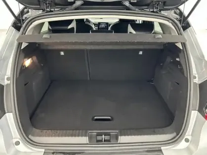 Photo 8 Renault Captur 1.6 E-Tech hybride 145ch Intens + Caméra