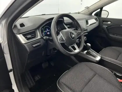 Photo 12 Renault Captur 1.6 E-Tech hybride 145ch Intens + Caméra