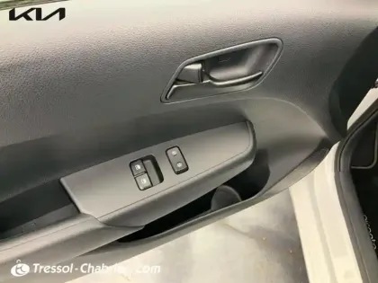 Photo 19 Kia Picanto  1.0 essence MPi 67 ch BVM5 Active