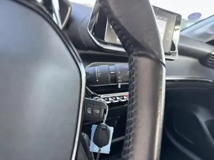 Photo 13 Peugeot 208  PureTech 75 S&S BVM5 Active