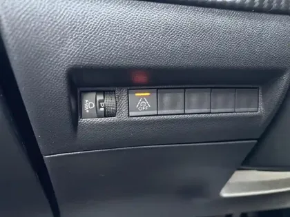 Photo 20 Peugeot 208  PureTech 75 S&S BVM5 Active