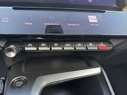 Photo 12 Peugeot 308  SW BlueHDi 130ch S&S BVM6 Allure