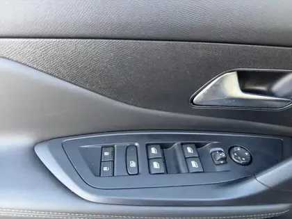 Photo 19 Peugeot 308  SW BlueHDi 130ch S&S BVM6 Allure