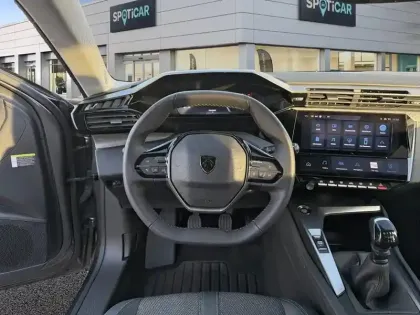 Photo 11 Peugeot 308  SW BlueHDi 130ch S&S BVM6 Allure