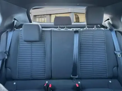 Photo 22 Peugeot 2008  PureTech 100 S&S BVM6 Active