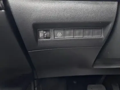 Photo 24 Peugeot 2008  BlueHDi 130 S&S EAT8 Allure