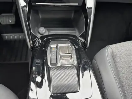 Photo 23 Peugeot 2008  BlueHDi 130 S&S EAT8 Allure