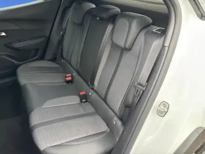 Photo 22 Peugeot 2008  BlueHDi 130 S&S EAT8 Allure