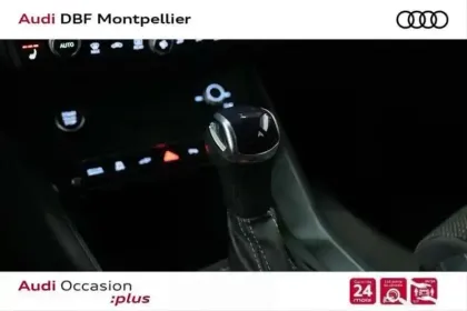 Photo 8 Audi Q3 45 TFSIe 245 ch S tronic 6 S line